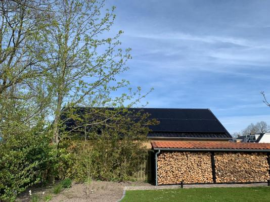 Zonnepanelen-installatie-april-familie-de-Vries-Buitenpost-5