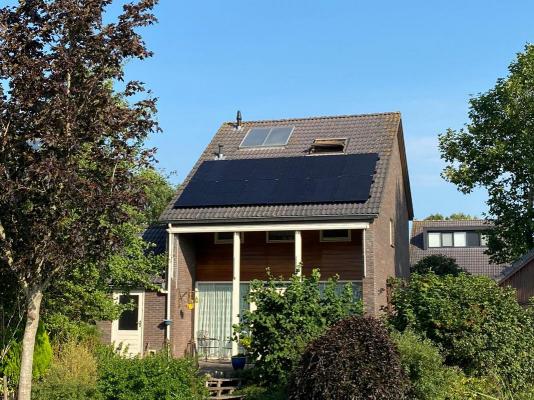 Zonnepanelen-installatie-augustus-2020-familie-Boven-Hoogkerk-Groningen