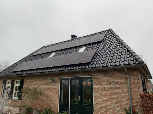 Zonnepanelen-installatie-februari-2019-Eastermar-DEVI-advies
