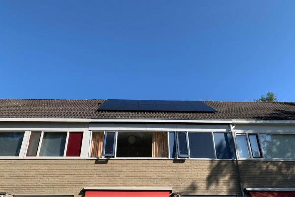 Zonnepanelen-installatie-juni-2020-van-der-Wal-Buitenpost