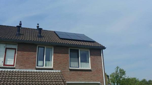 zonnepanelen_installatie_juni_2019_Looijen_Buitenpost