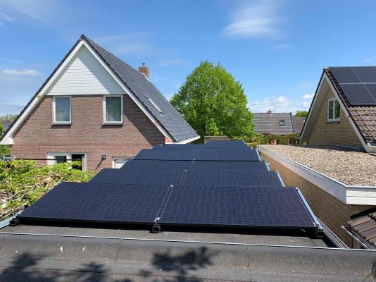Zonnepanelen-installatie-mei-familie-van-der-Heide-Twijzelerheide-1