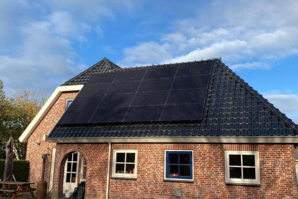 Zonnepanelen-installatie-november-2020-Visser-Surhuisterveen