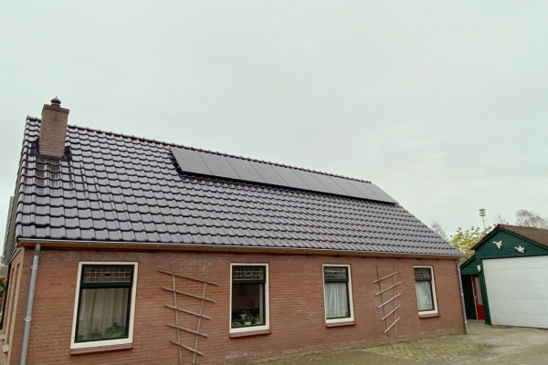 Zonnepanelen-installatie-november-2020-oost-west-Hoogenberg-Donkerbroek